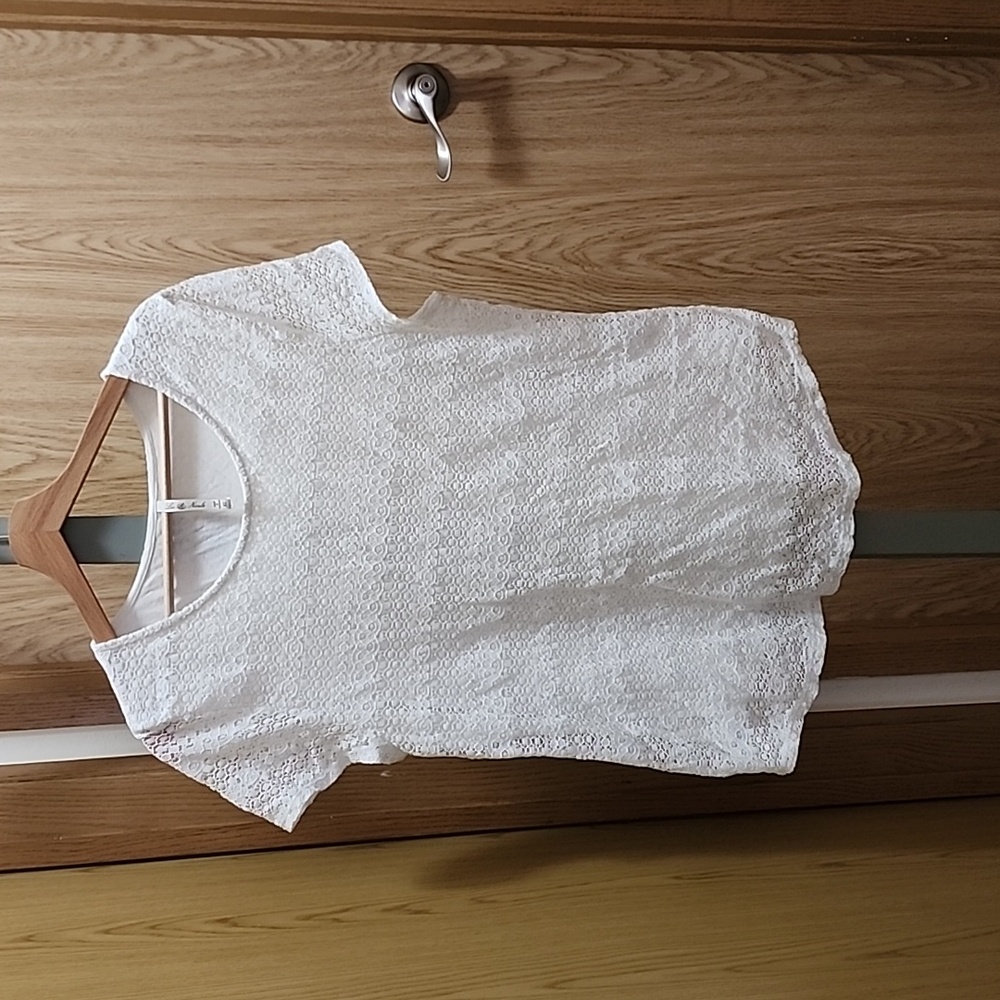 Women's short sleeve eyelet blouse - size XL